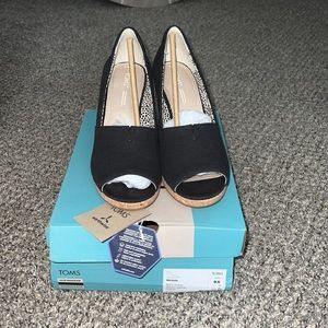 Brand NEW Tom’s Michelle Sandal